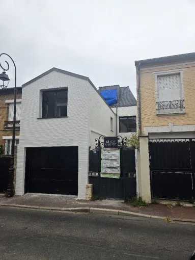 Surélévation et d’extension de maison à Sceaux (92) – M.A.V Construction