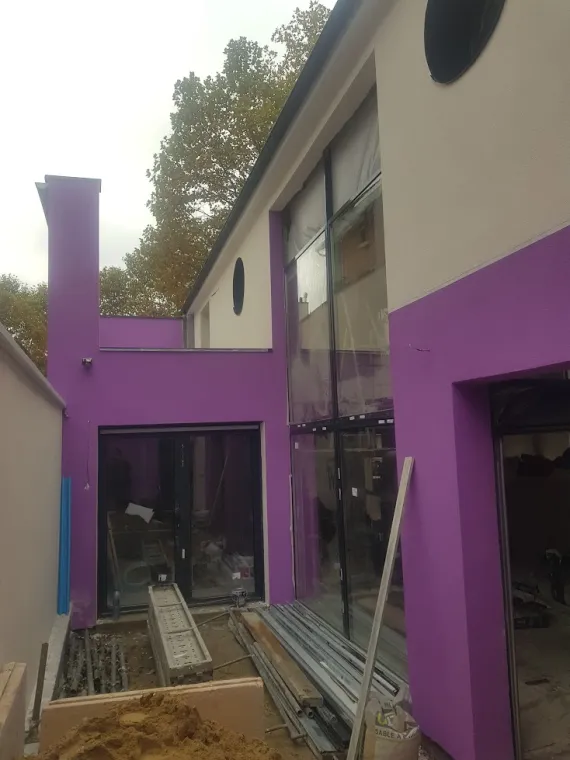 Une façade colorée et contemporaine