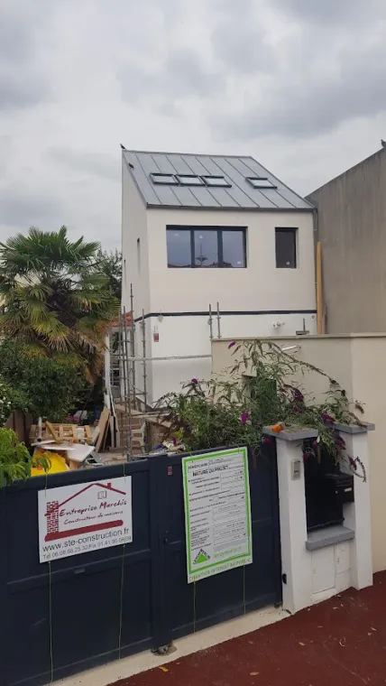 Extension et surélévation de maison à Rueil-Malmaison (92500)