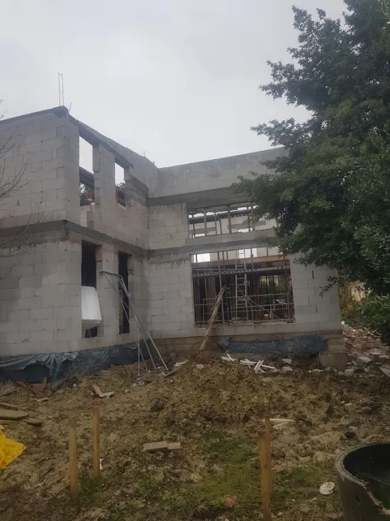 Extension et surélévation de maison à Villeneuve-la-Garenne (92390)