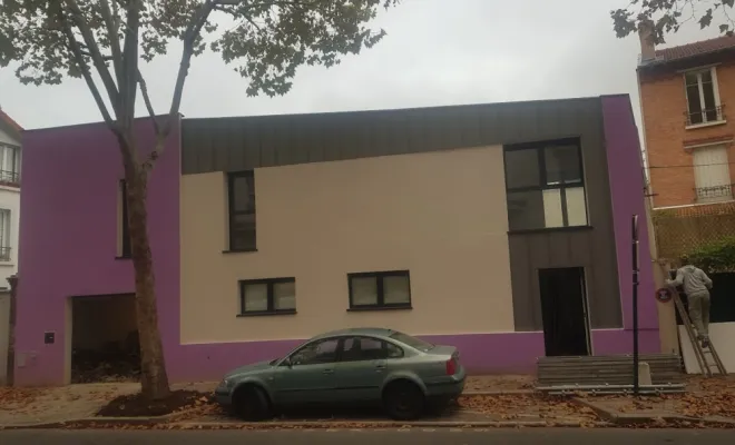 Une façade colorée et contemporaine