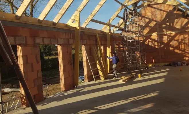 Réalisation d’une charpente en bois – Par MAV Construction