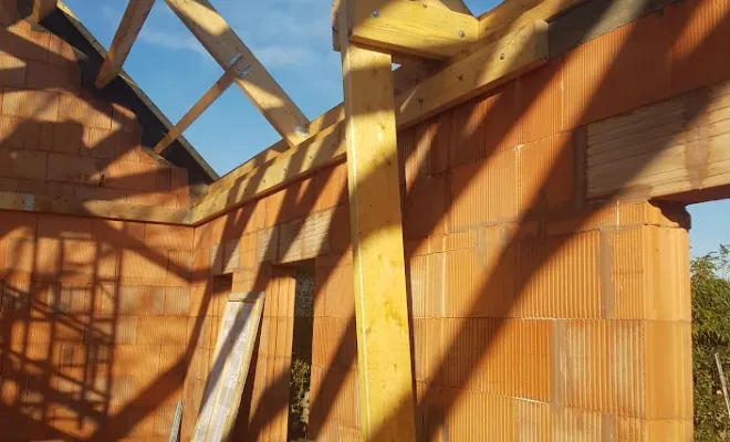 charpente en bois à deux pentes 