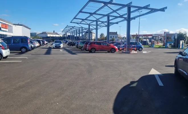 Ombrière de parking solaire 