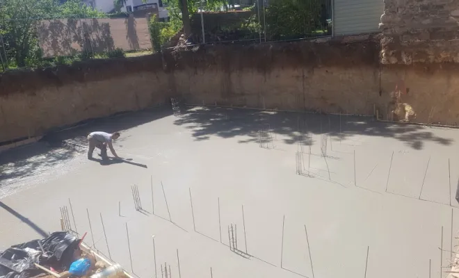 Réalisation de fondations et ferraillage pour dalle béton armé à Meudon (92) par MAV Construction.